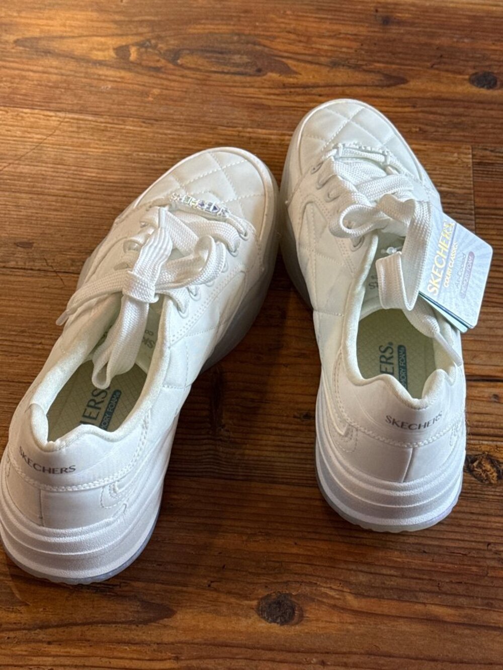Skechers Women's Vegan Air-Cooled Memory Foam Quilted White Sneakers Size 8 New - Picture 2 of 11